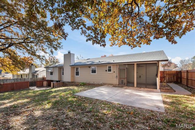 14 Blackstone Court, St Charles, MO 63303