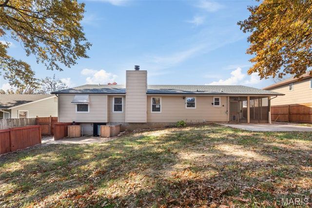 14 Blackstone Court, St Charles, MO 63303