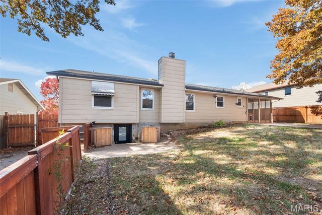 14 Blackstone Court, St Charles, MO 63303