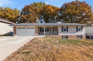 14 Blackstone Court, St Charles, MO 63303