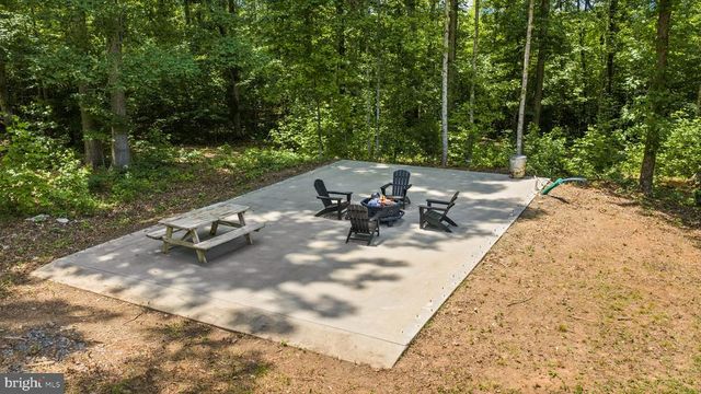 1271 APPLE GROVE RD, Mineral, VA 23117