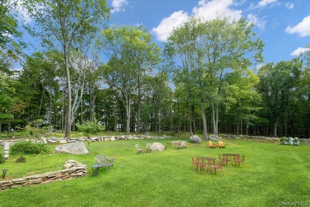 46 Skyhigh Road, Putnam Valley, NY 10579