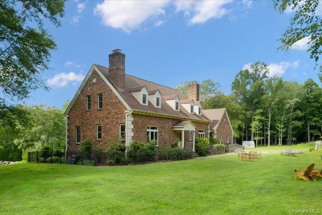 46 Skyhigh Road, Putnam Valley, NY 10579