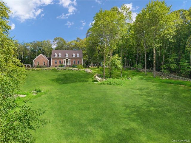 46 Skyhigh Road, Putnam Valley, NY 10579