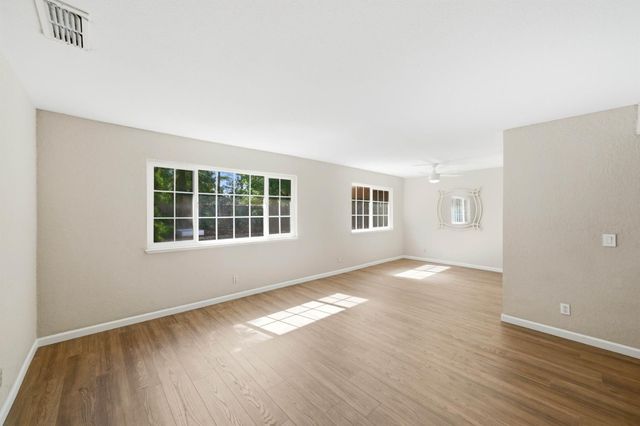 7200 Spicer Dr, Citrus Heights, CA 95621