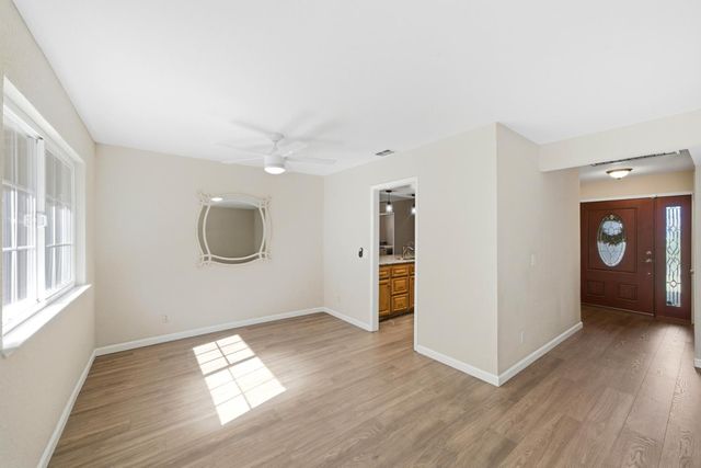 7200 Spicer Dr, Citrus Heights, CA 95621