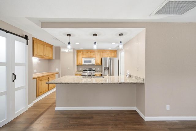 7200 Spicer Dr, Citrus Heights, CA 95621