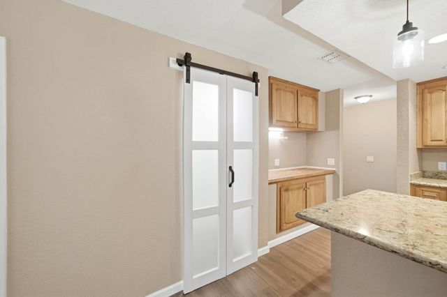 7200 Spicer Dr, Citrus Heights, CA 95621