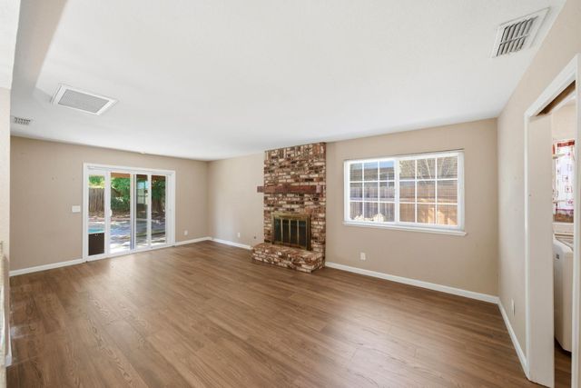 7200 Spicer Dr, Citrus Heights, CA 95621