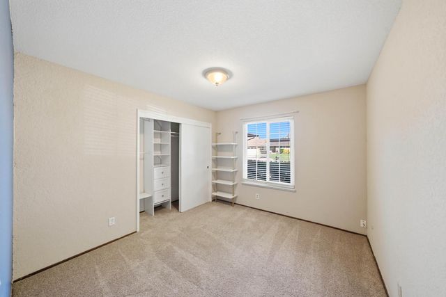 7200 Spicer Dr, Citrus Heights, CA 95621