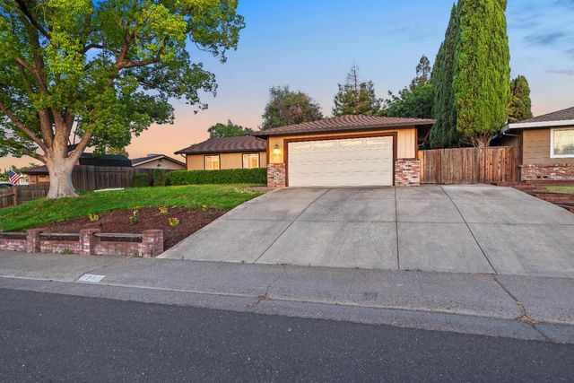 7200 Spicer Dr, Citrus Heights, CA 95621