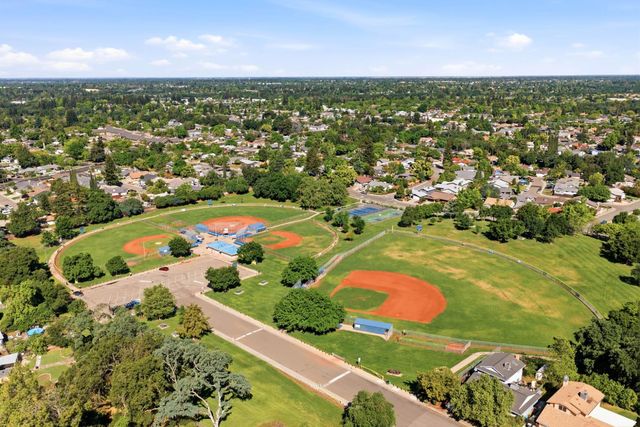 7200 Spicer Dr, Citrus Heights, CA 95621