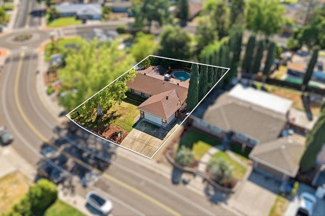 7200 Spicer Dr, Citrus Heights, CA 95621