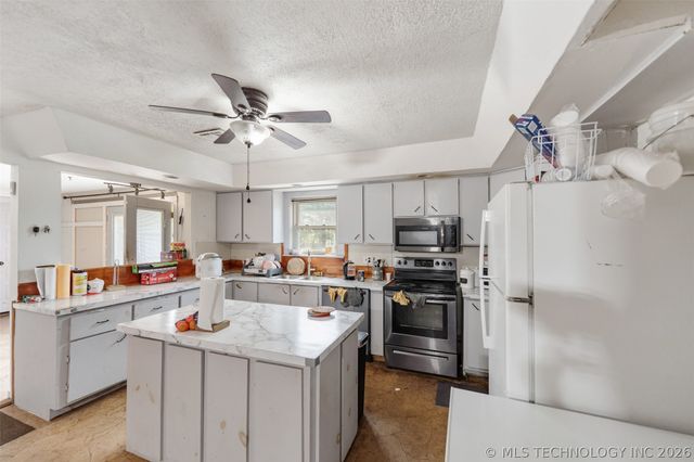 4115 W 380 Road, Adair, OK 74330