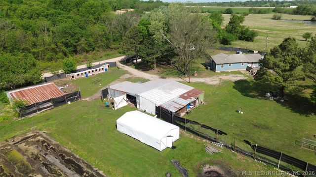 4115 W 380 Road, Adair, OK 74330