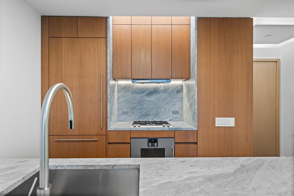 611 W 56th Street 6F, New York (manhattan), NY 10019 — photo 2