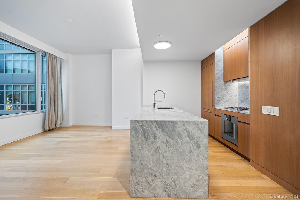 611 W 56th Street 6F, New York (manhattan), NY 10019 — photo 3