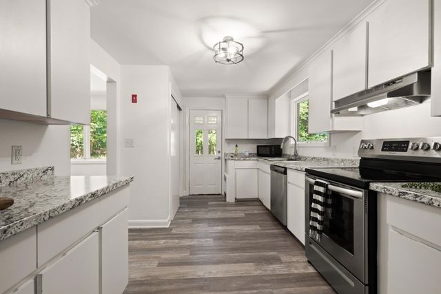 20 Algonquin Rd, Canton, MA 02021