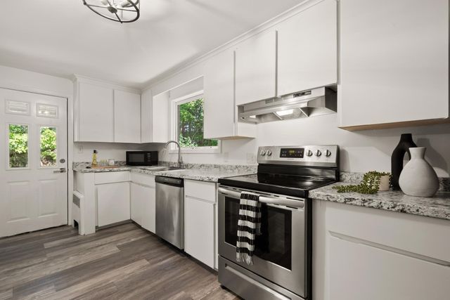 20 Algonquin Rd, Canton, MA 02021