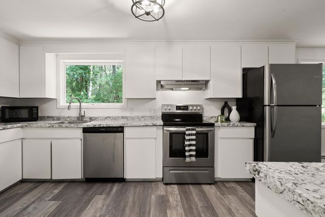 20 Algonquin Rd, Canton, MA 02021