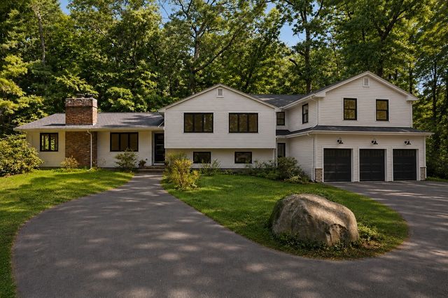 20 Algonquin Rd, Canton, MA 02021