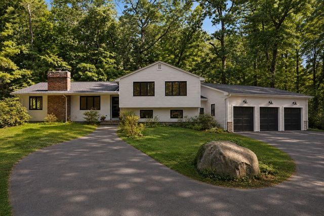 20 Algonquin Rd, Canton, MA 02021