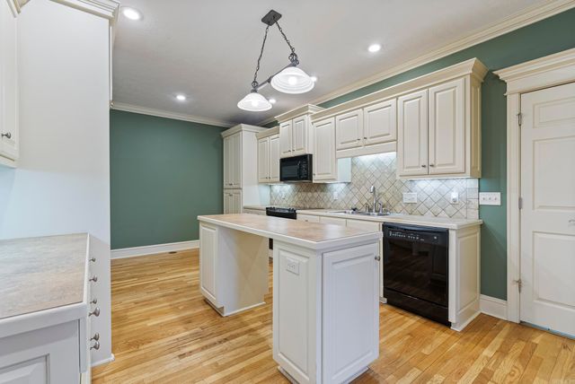 4655 Palm Springs Circle # 1, Conway, AR 72034