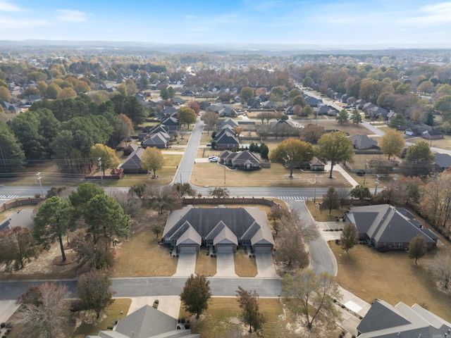 4655 Palm Springs Circle # 1, Conway, AR 72034