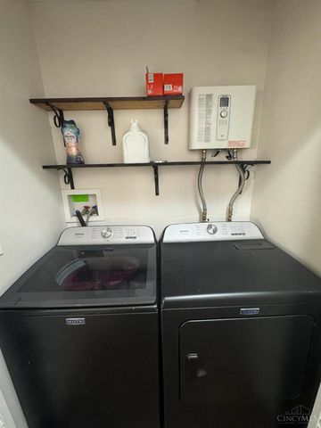 412 Roebling Road, Delhi Twp, OH 45204