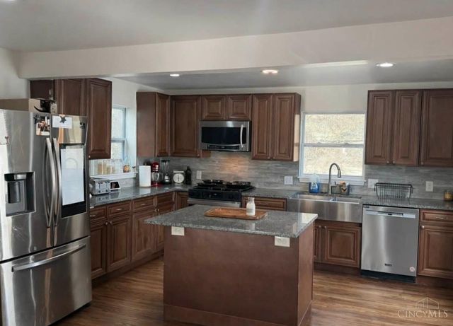 412 Roebling Road, Delhi Twp, OH 45204