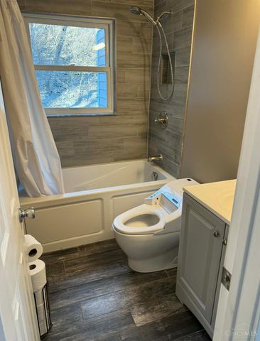 412 Roebling Road, Delhi Twp, OH 45204