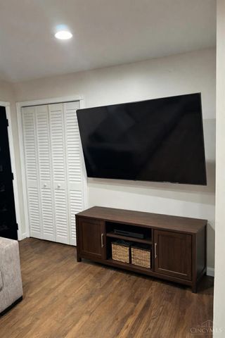 412 Roebling Road, Delhi Twp, OH 45204