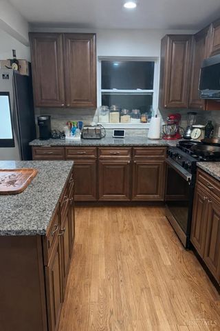 412 Roebling Road, Delhi Twp, OH 45204