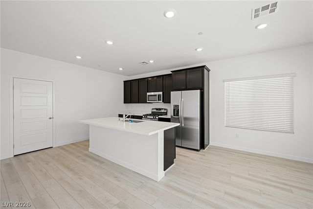 3392 Dancing Waters Street, Las Vegas, NV 89129
