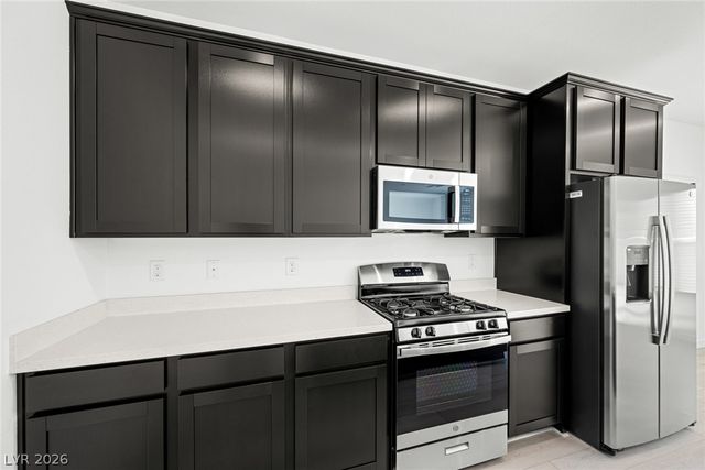 3392 Dancing Waters Street, Las Vegas, NV 89129