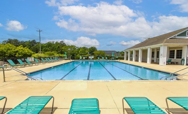 1318 Golden Valley Pl., Little River, SC 29566