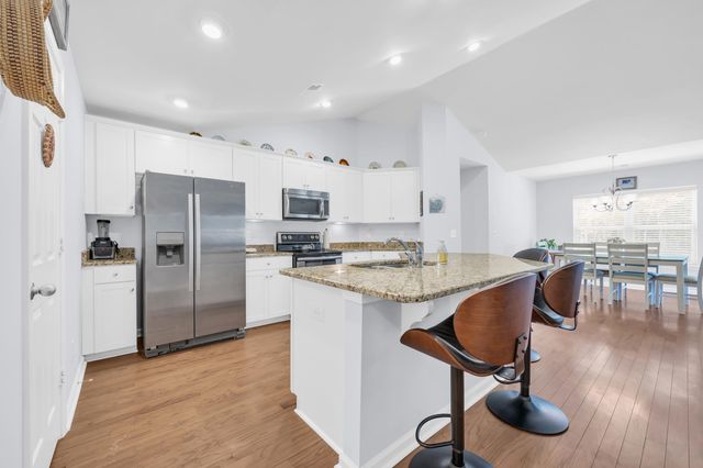 1318 Golden Valley Pl., Little River, SC 29566