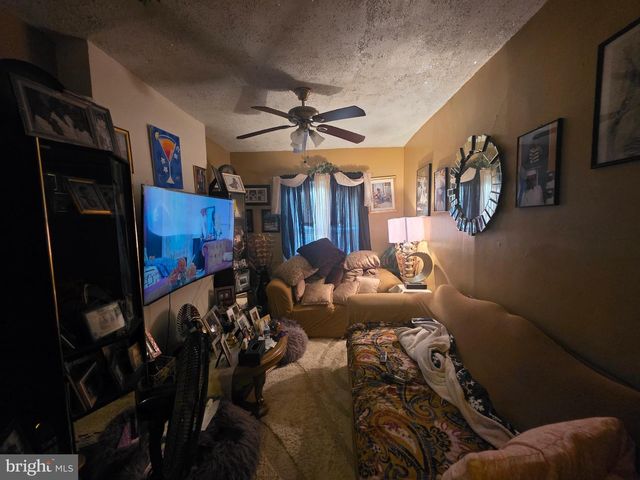 570 ROOSEVELT ST, Trenton, NJ 08618