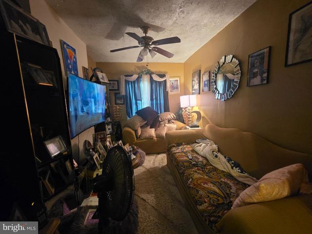 570 ROOSEVELT ST, Trenton, NJ 08618