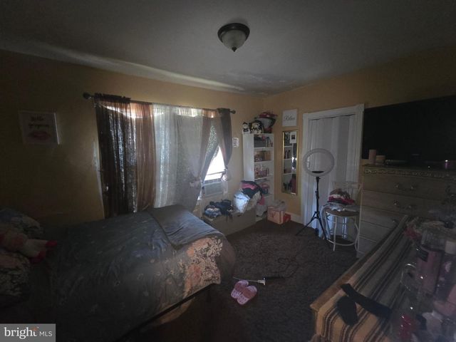 570 ROOSEVELT ST, Trenton, NJ 08618