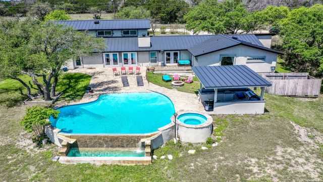 193 DORIS DR, Kerrville, TX 78028