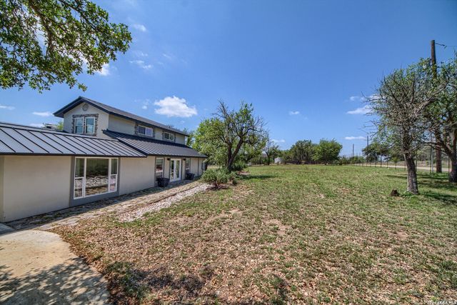 193 DORIS DR, Kerrville, TX 78028