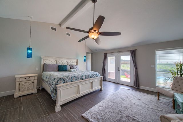 193 DORIS DR, Kerrville, TX 78028