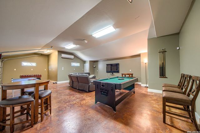193 DORIS DR, Kerrville, TX 78028