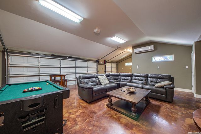 193 DORIS DR, Kerrville, TX 78028