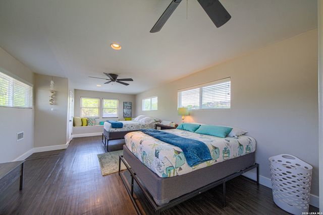 193 DORIS DR, Kerrville, TX 78028