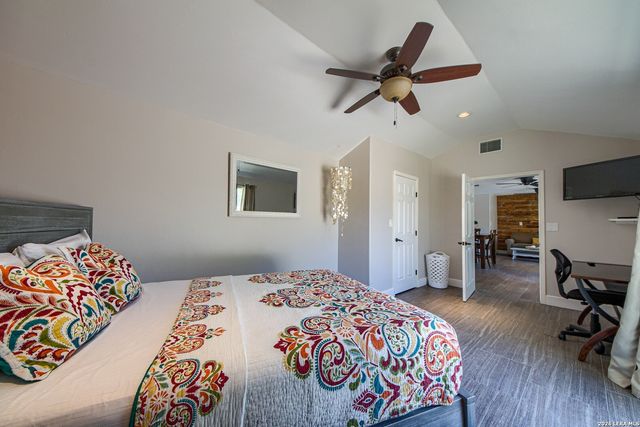 193 DORIS DR, Kerrville, TX 78028