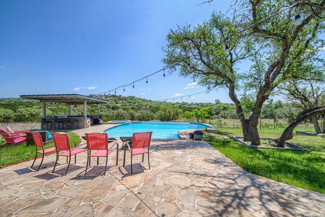 193 DORIS DR, Kerrville, TX 78028