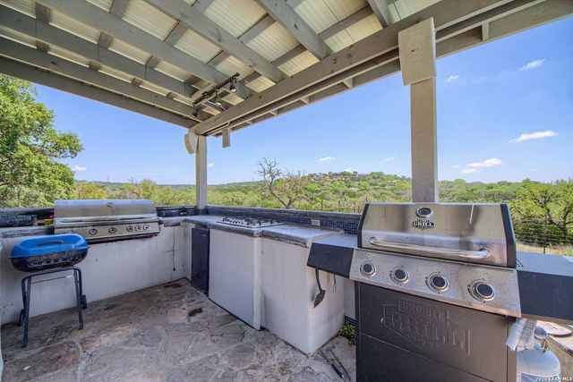 193 DORIS DR, Kerrville, TX 78028