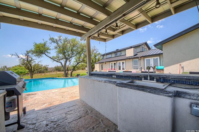 193 DORIS DR, Kerrville, TX 78028